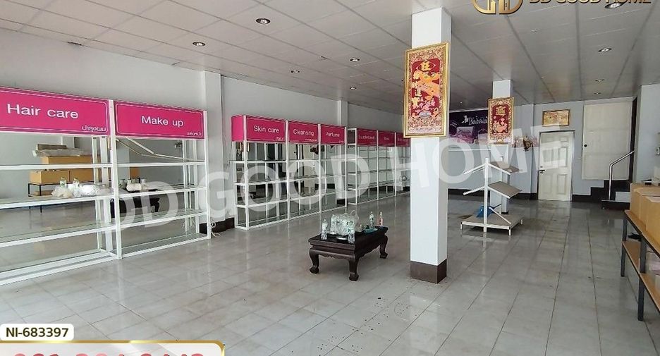 For sale 3 bedrooms retail Space in Kabin Buri, Prachin Buri