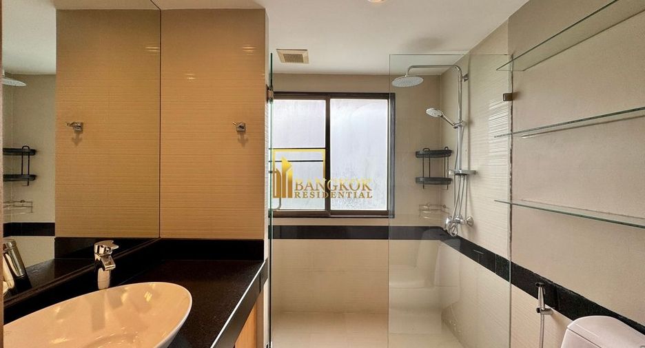 À louer 2 chambres condo à Pathum Wan, Bangkok