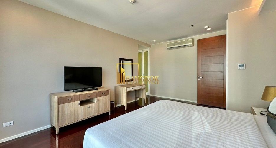 Apartamento en alquiler de 3 habitaciones en Khlong Toei, Bangkok