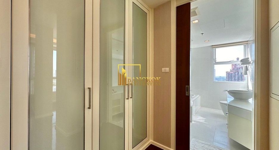 Apartamento en alquiler de 3 habitaciones en Khlong Toei, Bangkok