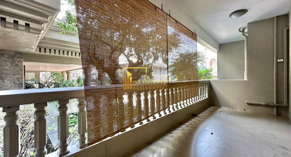 For rent 3 bedrooms apartment in Khlong Toei, Bangkok