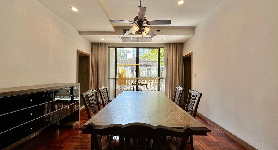 For rent 3 bedrooms apartment in Khlong Toei, Bangkok