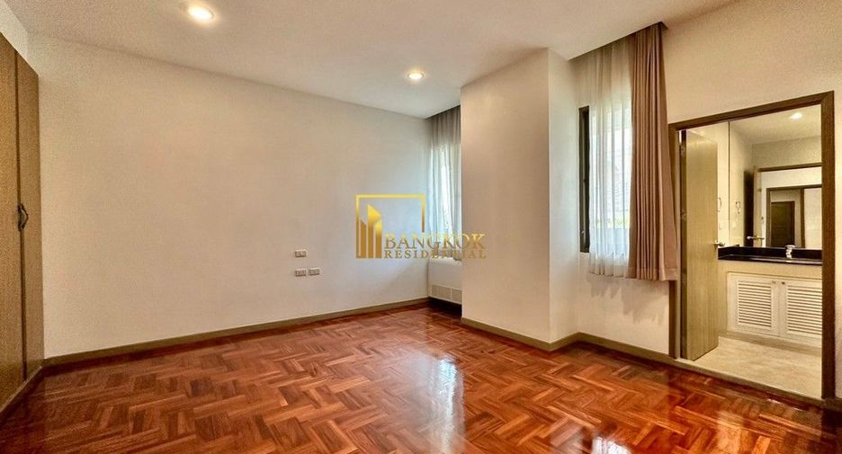 For rent 3 bedrooms apartment in Khlong Toei, Bangkok