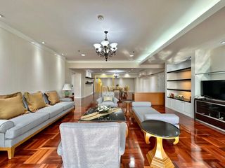 For rent 4 bedrooms apartment in Watthana, Bangkok