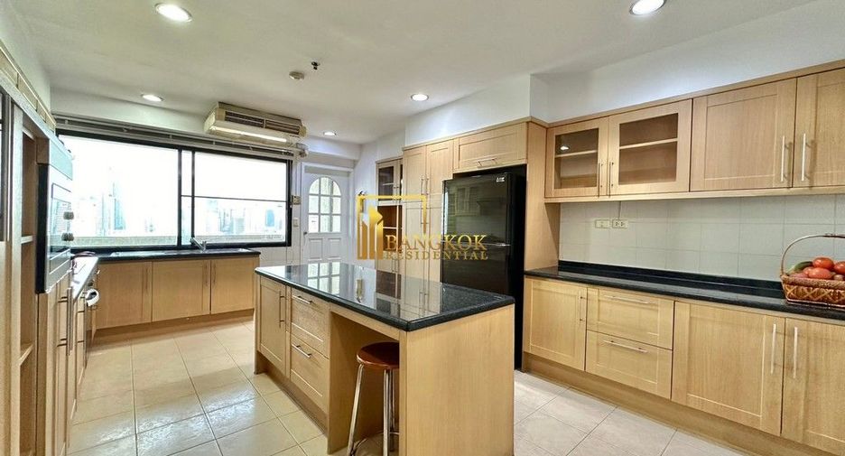 Apartamento en alquiler de 4 habitaciones en Watthana, Bangkok