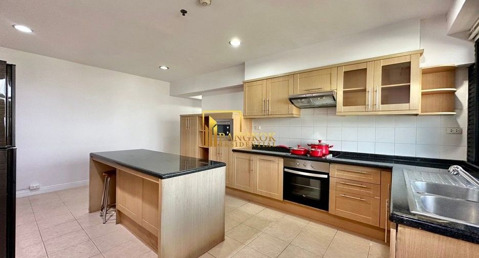 Apartamento en alquiler de 4 habitaciones en Watthana, Bangkok