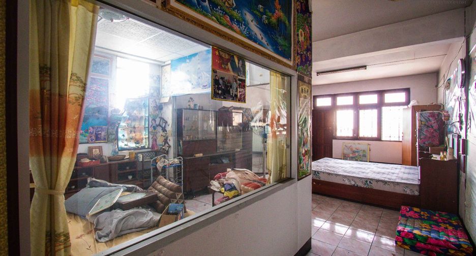 For sale retail Space in Mueang Samut Prakan, Samut Prakan