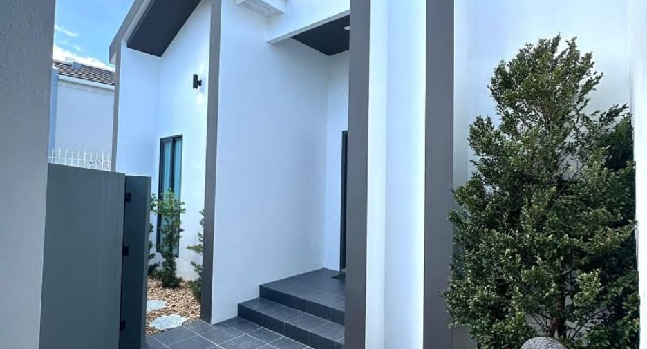 For sale 3 bed house in Bang Lamung, Chonburi