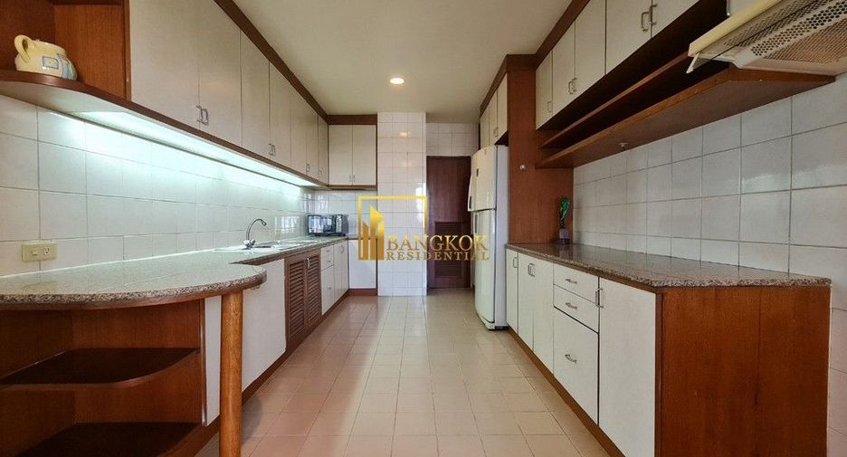 Apartamento en alquiler de 4 habitaciones en Watthana, Bangkok