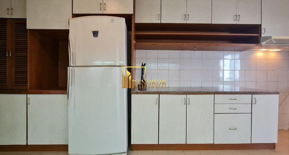 Apartamento en alquiler de 4 habitaciones en Watthana, Bangkok