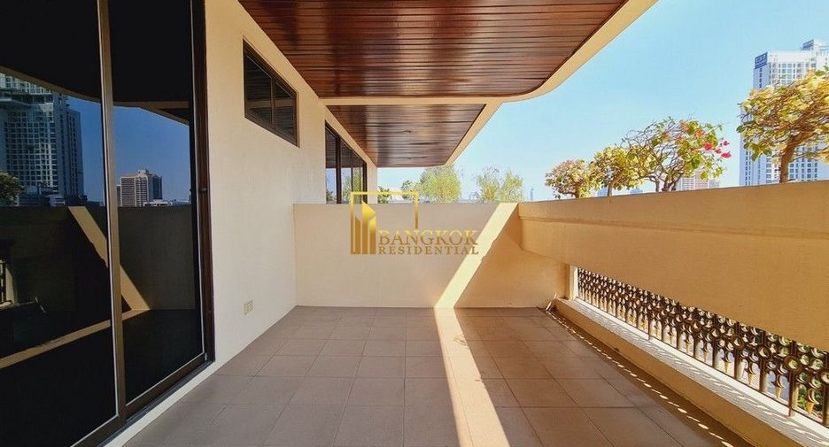 Apartamento en alquiler de 4 habitaciones en Watthana, Bangkok