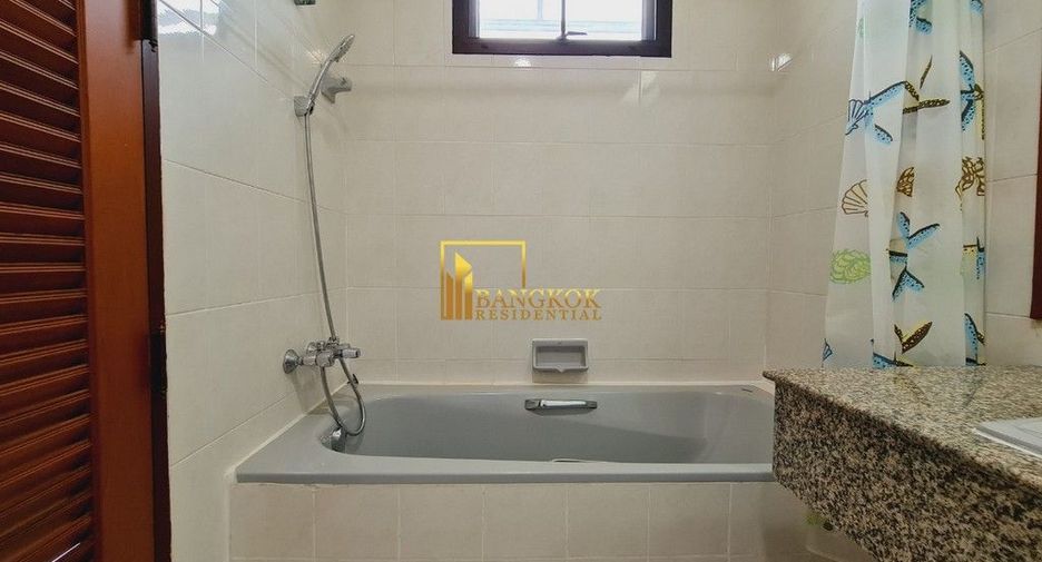 For rent 2 bedrooms apartment in Watthana, Bangkok