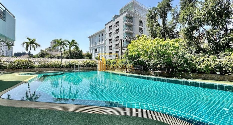 For rent 2 bedrooms apartment in Watthana, Bangkok