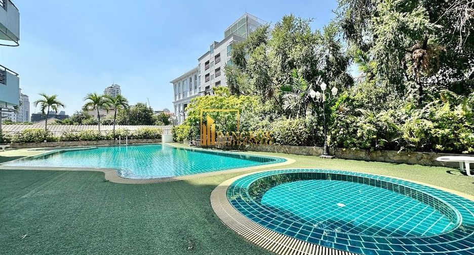 For rent 2 bedrooms apartment in Watthana, Bangkok