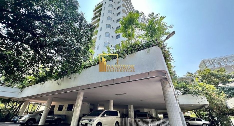 For rent 2 bedrooms apartment in Watthana, Bangkok
