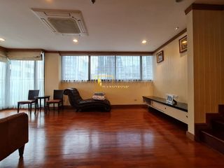 For rent 2 bedrooms condo in Pathum Wan, Bangkok