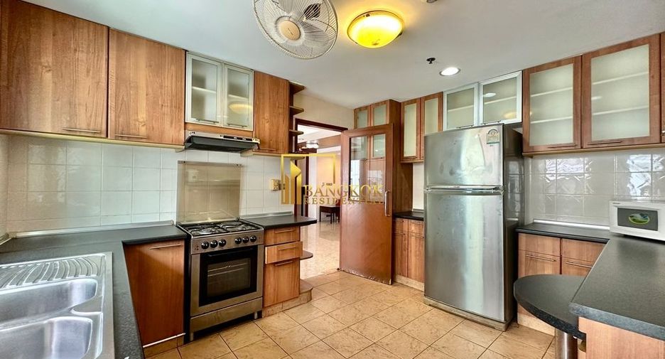 Apartamento en alquiler de 3 habitaciones en Watthana, Bangkok