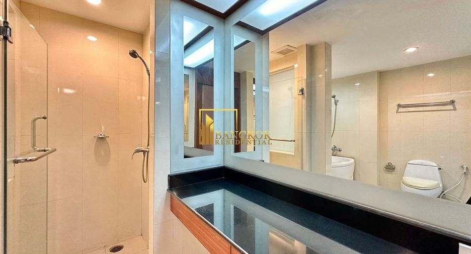 Apartamento en alquiler de 3 habitaciones en Watthana, Bangkok