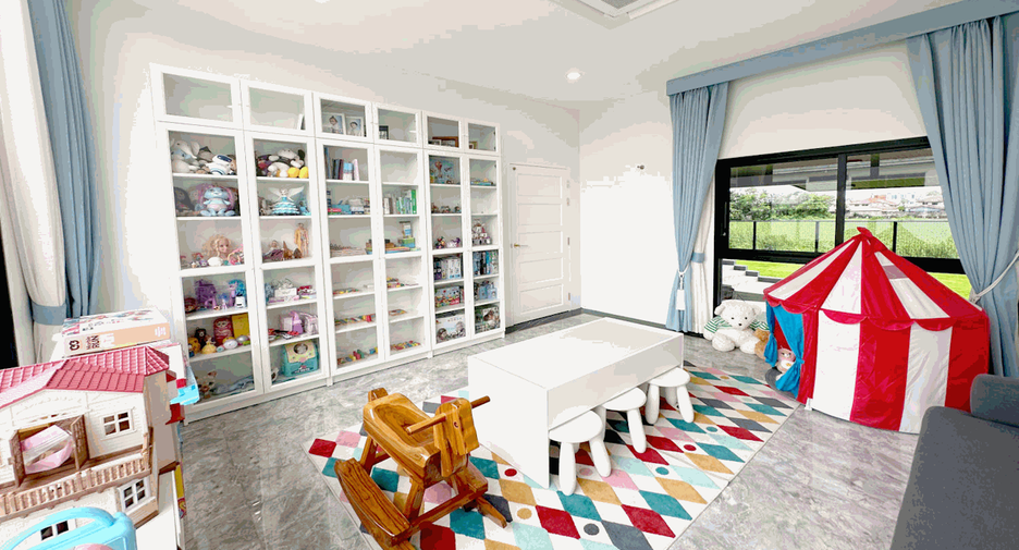 For sale 8 bedrooms house in Don Mueang, Bangkok