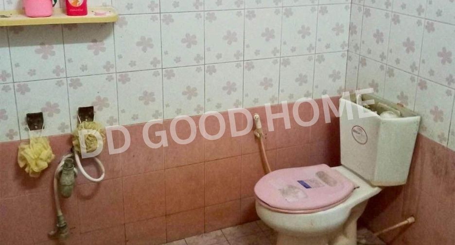 For sale 2 bed townhouse in Khao Yoi, Phetchaburi