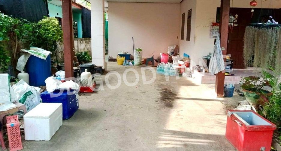For sale 2 bed townhouse in Khao Yoi, Phetchaburi