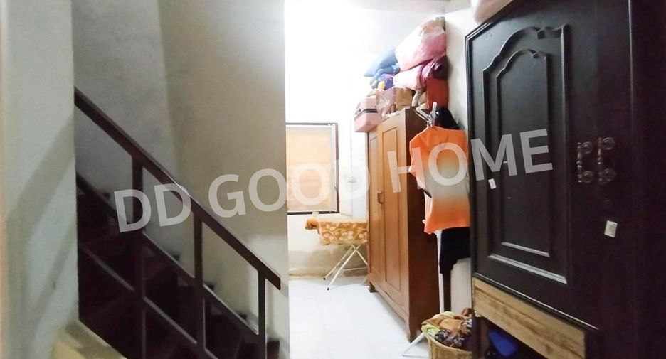 For sale 2 bedrooms townhouse in Bang Pakong, Chachoengsao