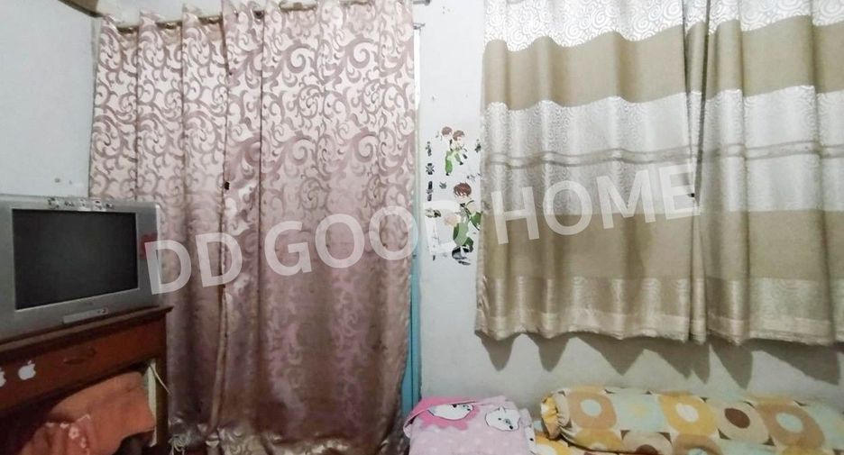 For sale 2 bedrooms townhouse in Bang Pakong, Chachoengsao