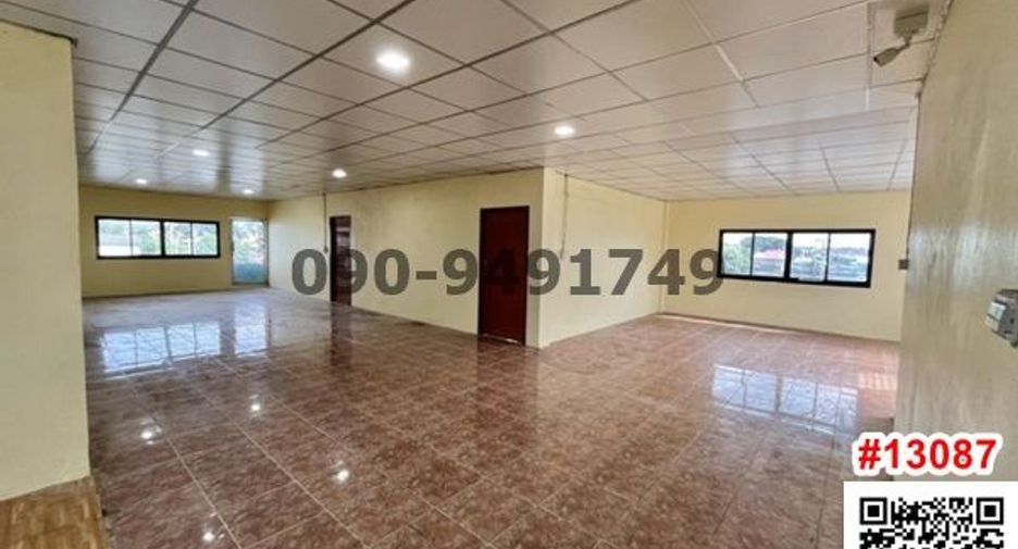 For sale 8 bedrooms retail Space in Lat Krabang, Bangkok