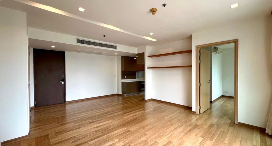 For sale 3 bedrooms condo in Khlong Toei, Bangkok