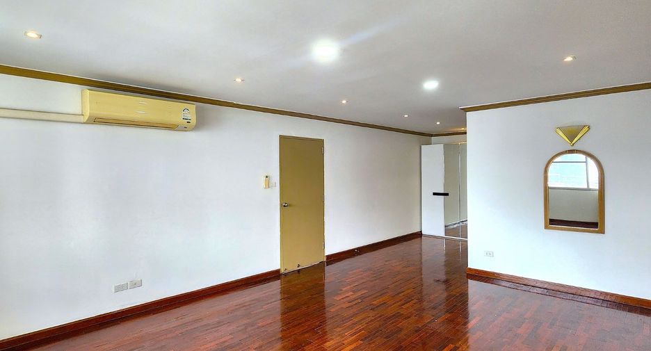 For rent and for sale 3 bedrooms condo in Watthana, Bangkok