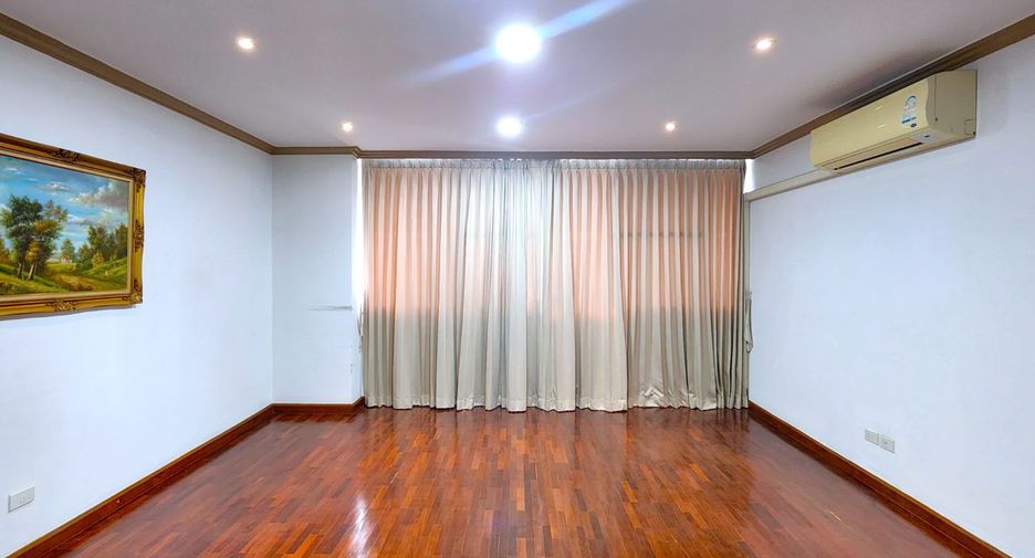 For rent and for sale 3 bedrooms condo in Watthana, Bangkok