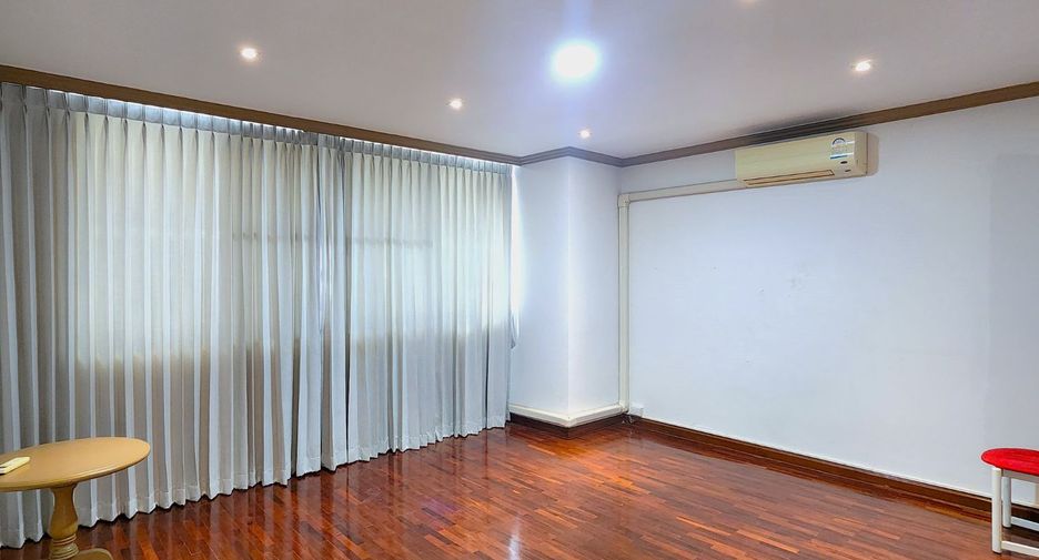 For rent and for sale 3 bedrooms condo in Watthana, Bangkok
