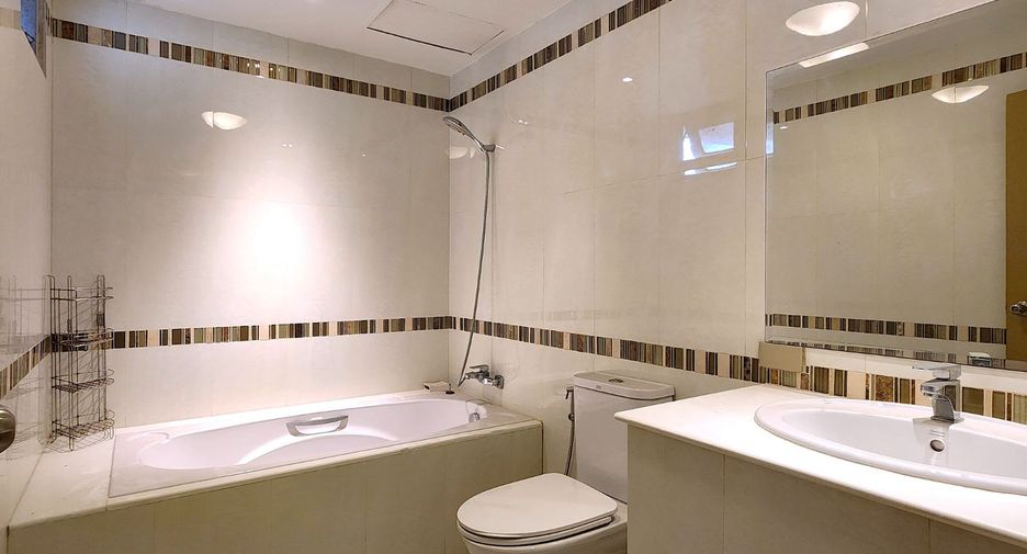 For rent and for sale 3 bedrooms condo in Watthana, Bangkok