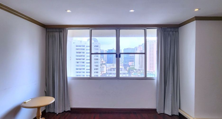 For rent and for sale 3 bedrooms condo in Watthana, Bangkok