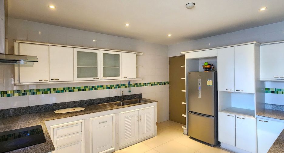 For rent and for sale 3 bedrooms condo in Watthana, Bangkok