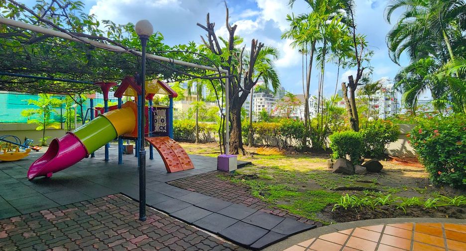 For rent and for sale 3 bedrooms condo in Watthana, Bangkok