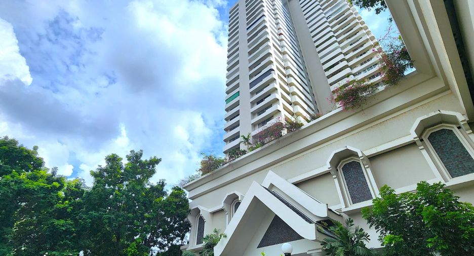 For rent and for sale 3 bedrooms condo in Watthana, Bangkok