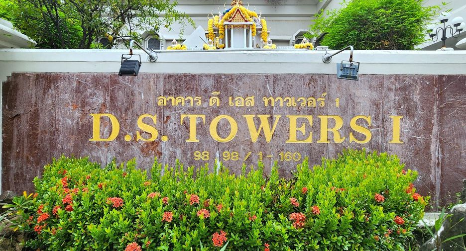 For rent and for sale 3 bedrooms condo in Watthana, Bangkok