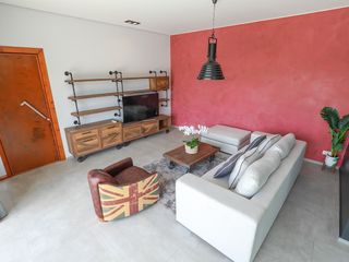 For rent and for sale 4 bedrooms villa in Mueang Phuket, Phuket