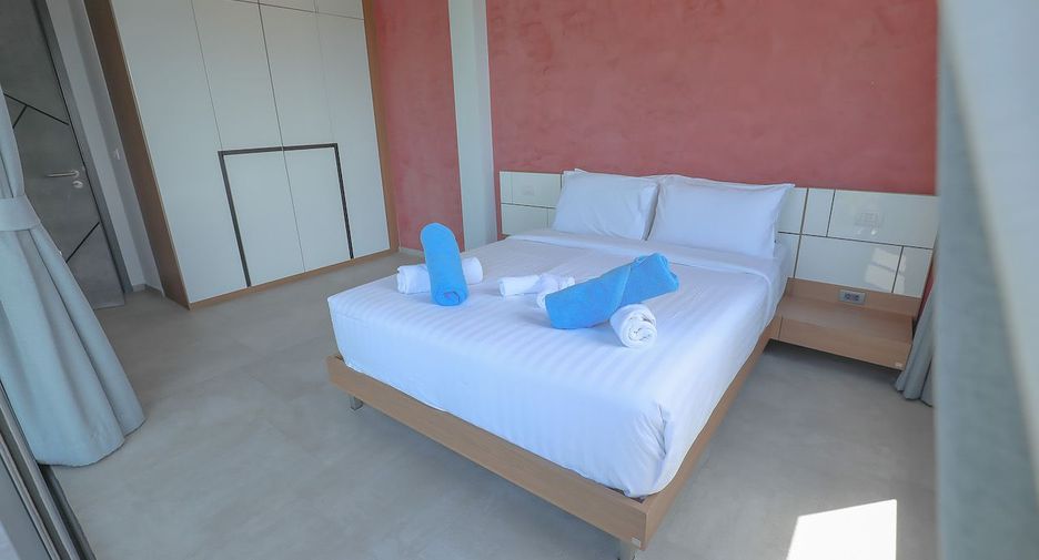 Villa en alquiler y en venta de 4 habitaciones en Mueang Phuket, Phuket