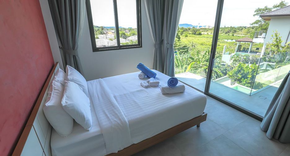 Villa en alquiler y en venta de 4 habitaciones en Mueang Phuket, Phuket