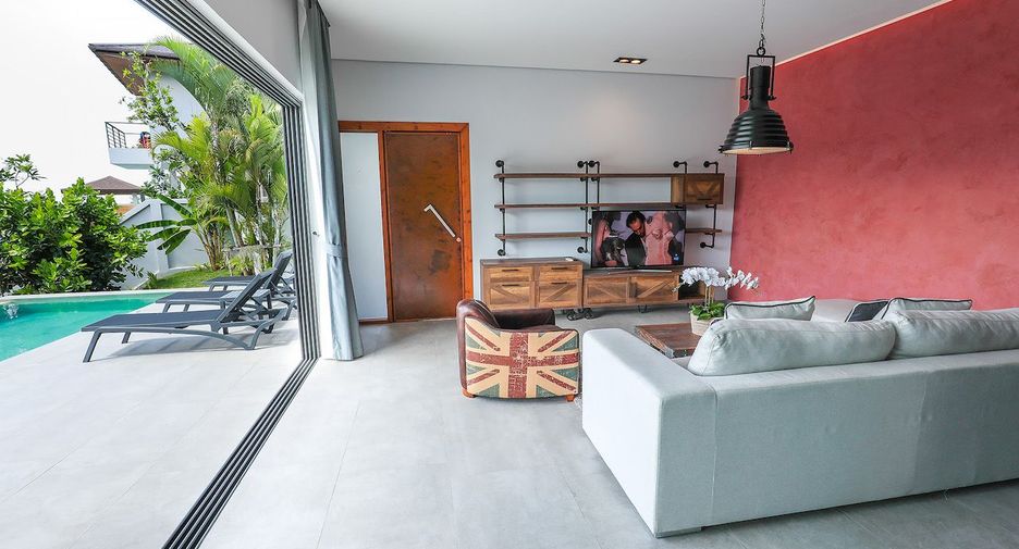 Villa en alquiler y en venta de 4 habitaciones en Mueang Phuket, Phuket