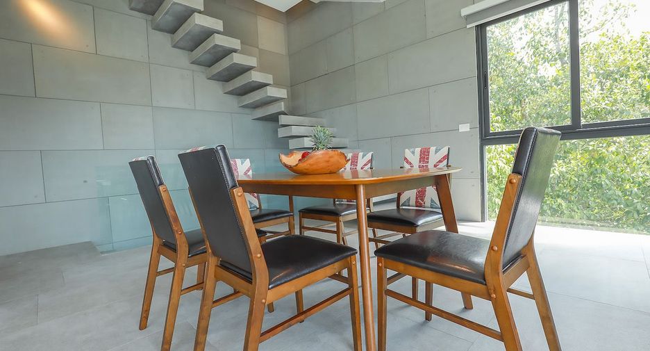 Villa en alquiler y en venta de 4 habitaciones en Mueang Phuket, Phuket