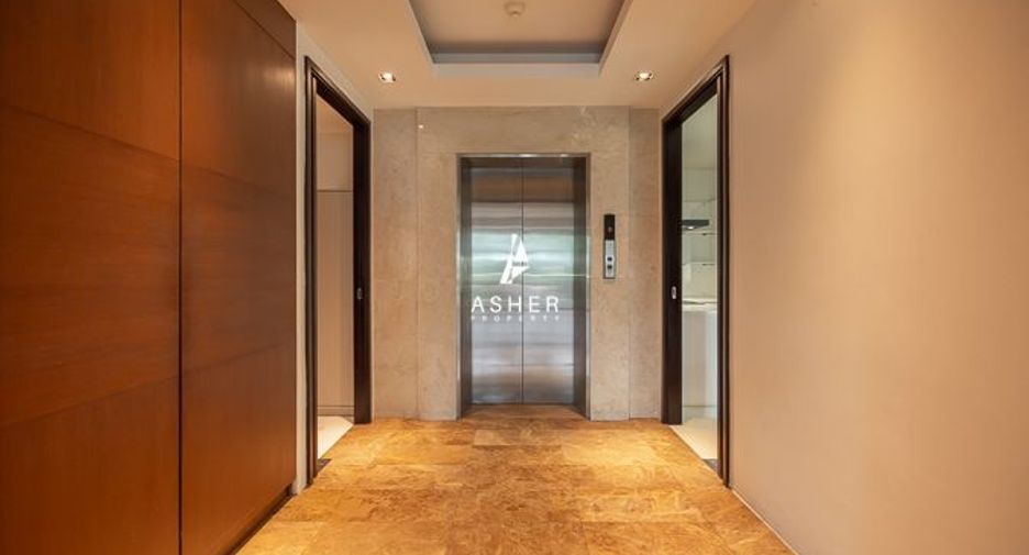 For rent 4 bedrooms condo in Khlong Toei, Bangkok