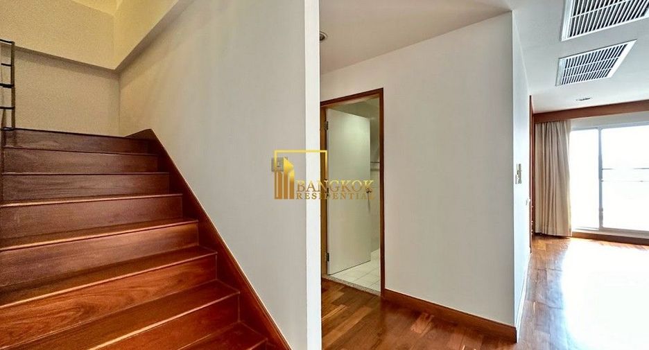 For rent 3 bedrooms condo in Yan Nawa, Bangkok