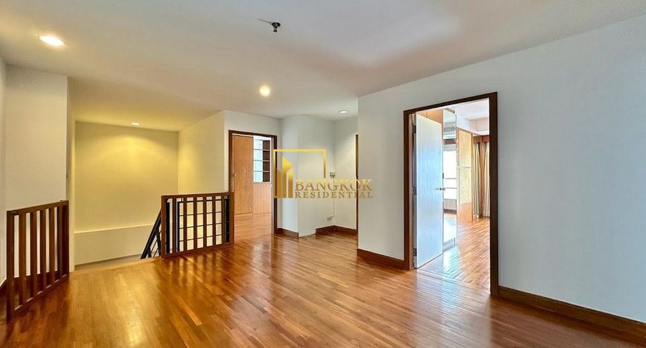 For rent 3 bedrooms condo in Yan Nawa, Bangkok