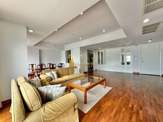 For rent 3 bedrooms condo in Yan Nawa, Bangkok