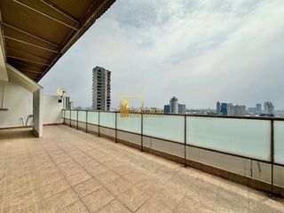 For rent 3 bedrooms condo in Yan Nawa, Bangkok