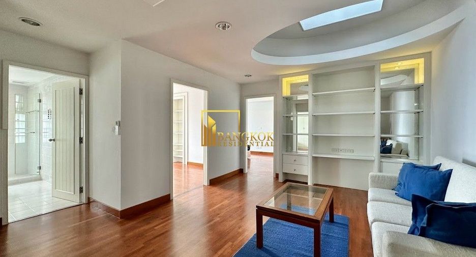 For rent 3 bedrooms condo in Yan Nawa, Bangkok