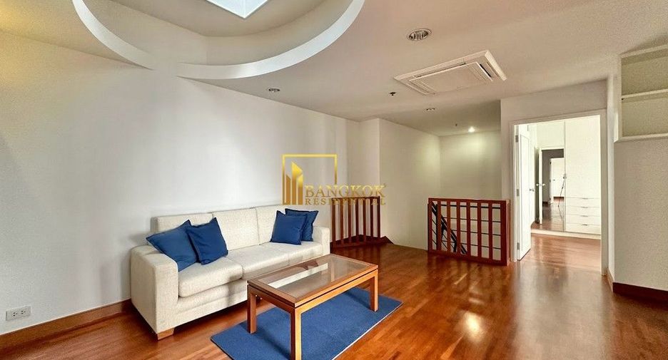 For rent 3 bedrooms condo in Yan Nawa, Bangkok